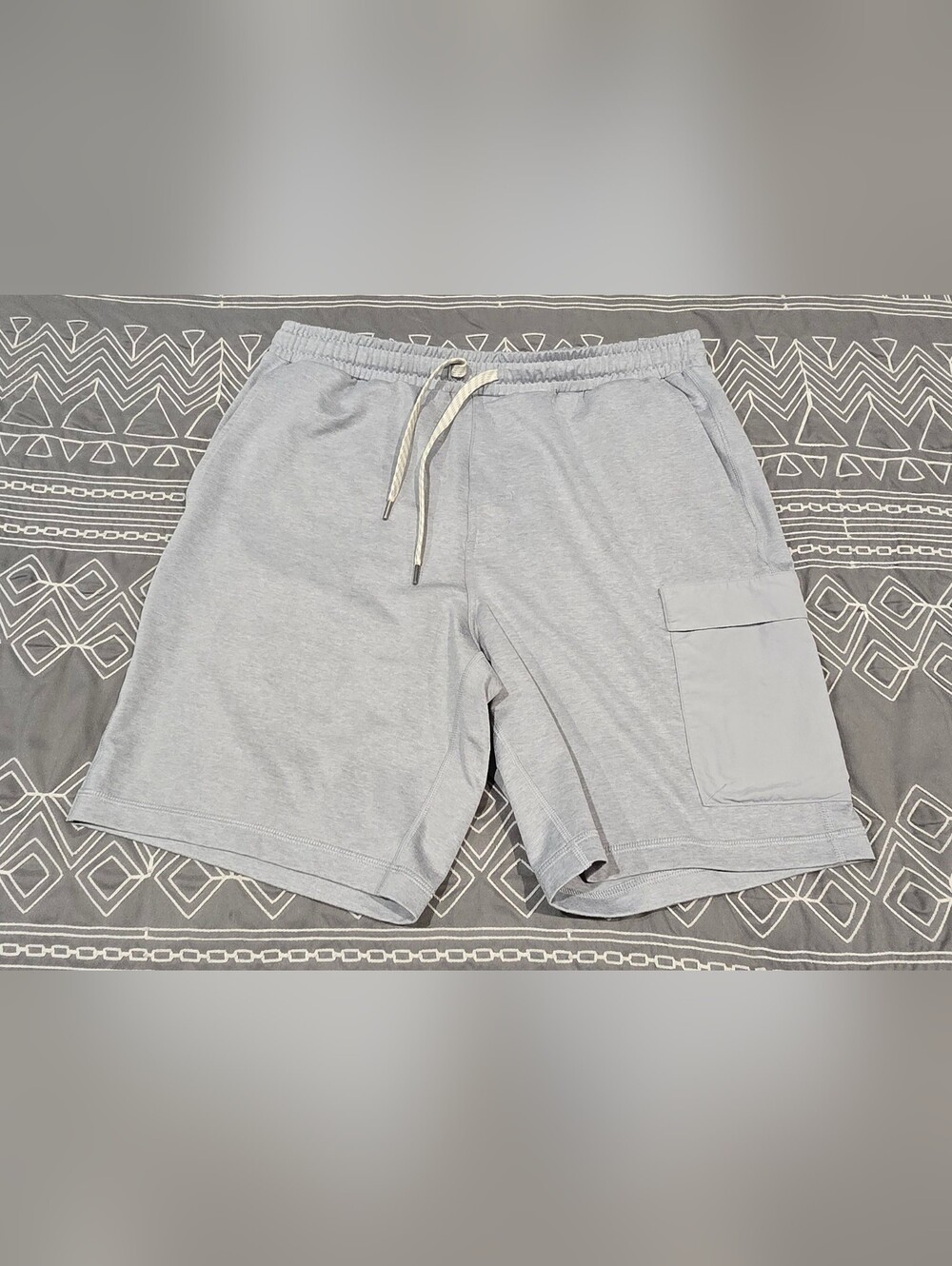 Vuori Mens Athletic Shorts Size Medium